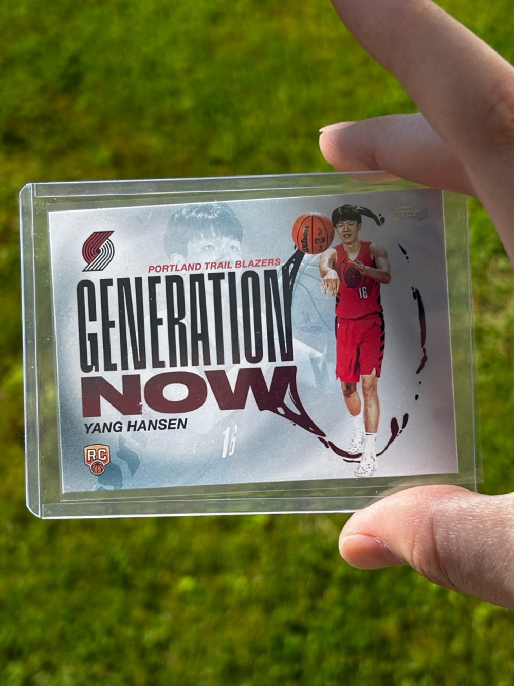 Topps Generation Now Yang Hansen Basketball Card - Red White Silver